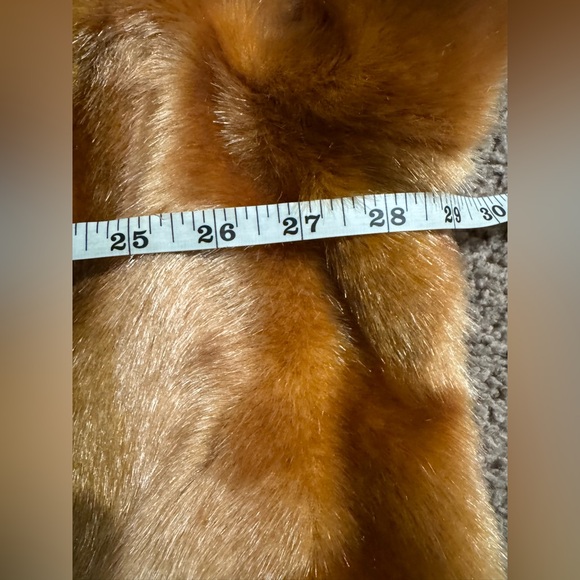 Ms. Divine Immitation Fur Coat.
Size: 3X. Women’s - Picture 4 of 16